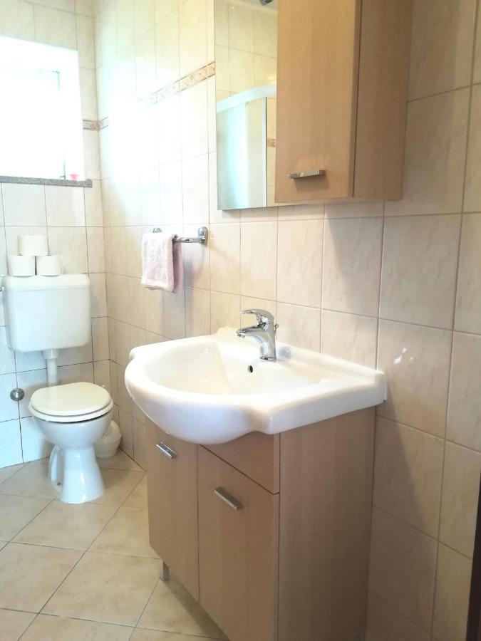 Apartment Toncic Benazici Esterno foto